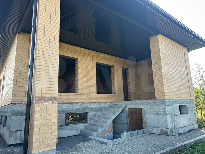 Дом 189,8 м² на участке 6,8 сот.