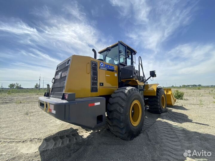 Фронтальный погрузчик XCMG LW550RU, 2023