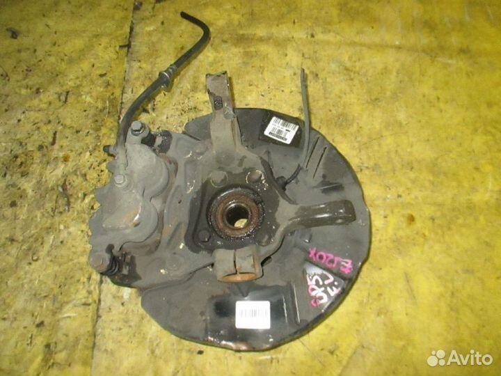 Кулак поворотный передний левый Subaru Legacy wagon BP5