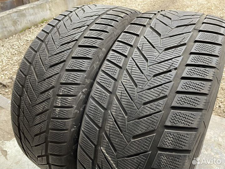 Vredestein Wintrac Xtreme S 255/45 R19