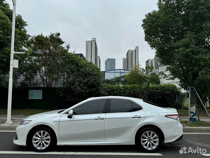 Toyota Camry 2.0 AT, 2019, 45 000 км