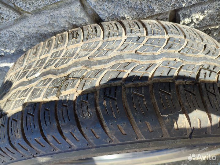 Bridgestone Dueler H/T 687 235/60 R16