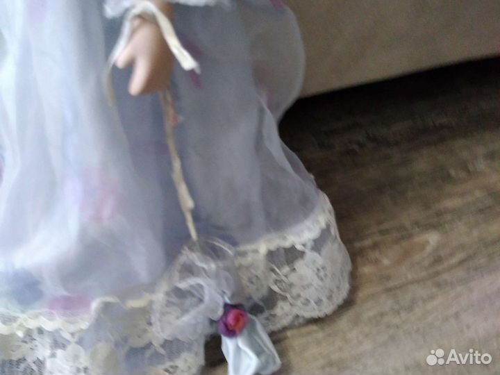 Кукла фарфоровая коллекционная