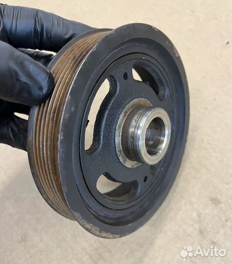 Шкив коленвала двигателя HR16 1.6л Ниссан Кашкай