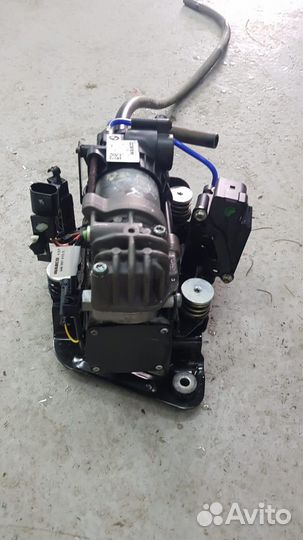 Компрессор пневмоподвески BMW 7 G12 G11