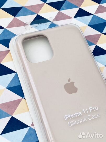 Чехол на iPhone 11