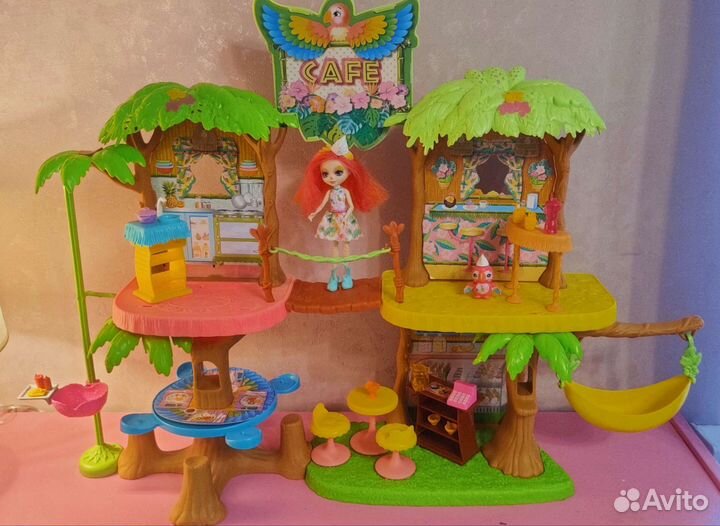 Джунгли кафе Enchantimals с куклой Пикки Какаду