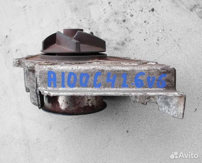 Помпа Audi 100 C4 2.6 V6