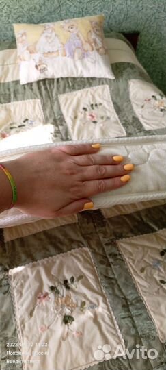 Детская кроватка с маятником круглая