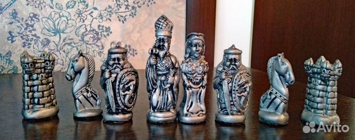 Шахматы из гипса 