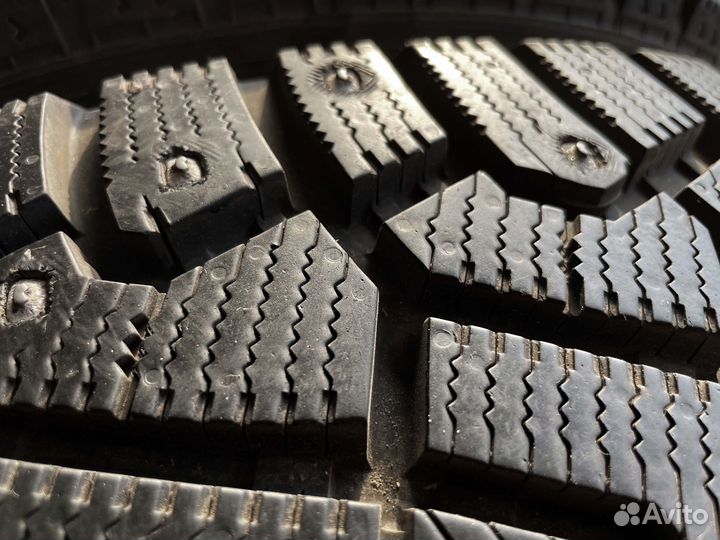 Pirelli Ice Zero 245/55 R19