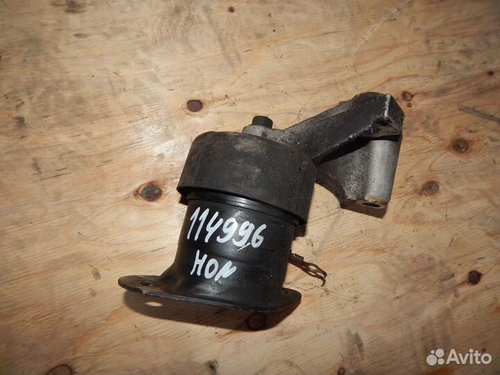 Подушка двигателя