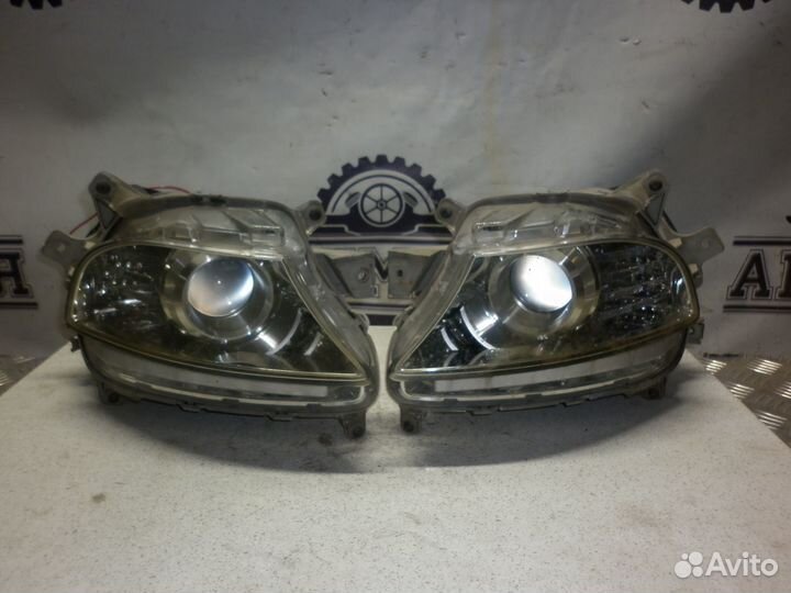 Фара противотуманная Lexus LS460 LS600 2006-2009