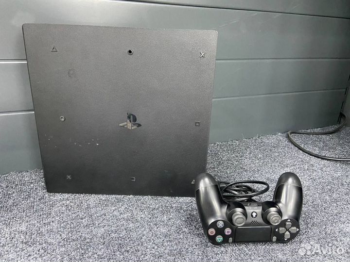 Playstation 4 PRO 1TB (CUH-7208B)