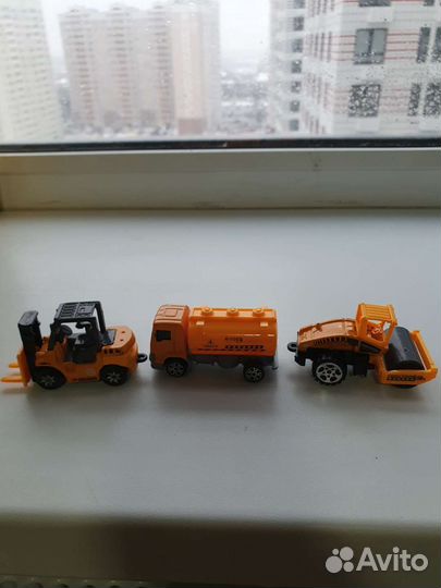 3 машинки маленькие Технопарк