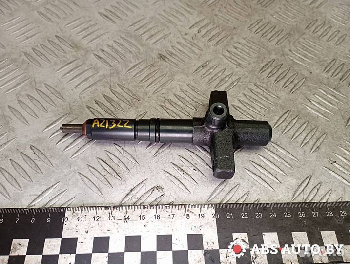 Форсунка топливная Mitsubishi Pajero 3 2002 484410