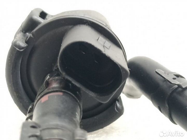 Клапан вентиляции топливного бака Volkswagen Golf