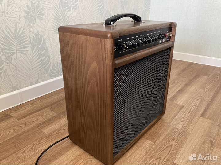 Ламповый гитарный комбо усилитель Cris Custom 3,5