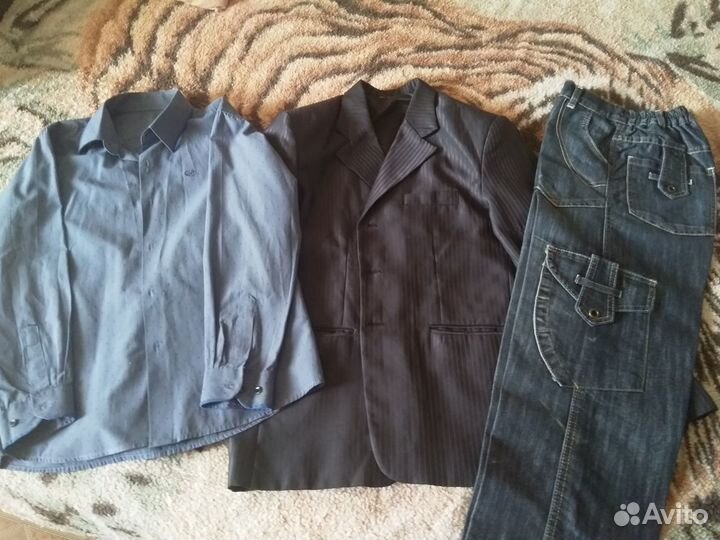 Продам два пакета вещей