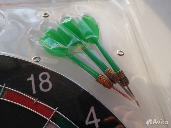 Мишень и дротики для игры в Дартс