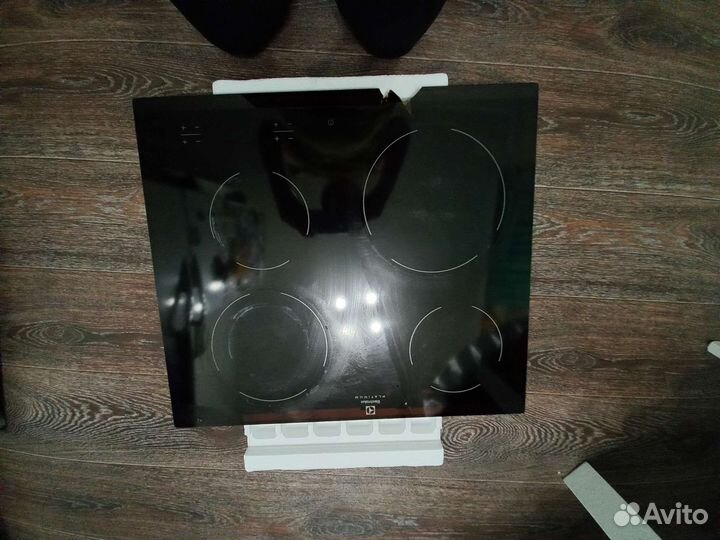 Варочная панель электрическая electrolux