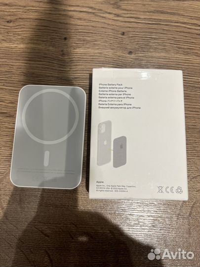 Повербанк с беспроводной зарядкой apple