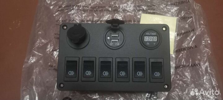 Переключатель с двойным USB зарядным устройством