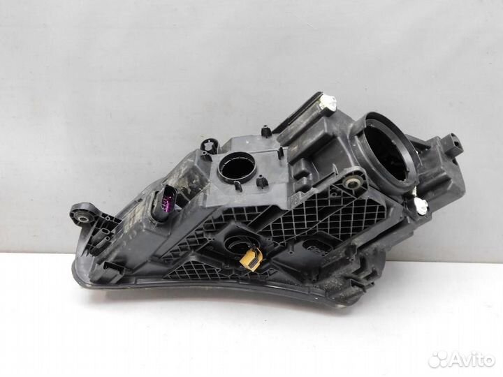 Фара правая Skoda Superb