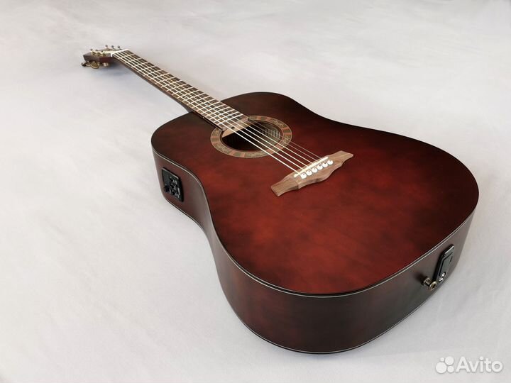 Электроакустическая гитара
