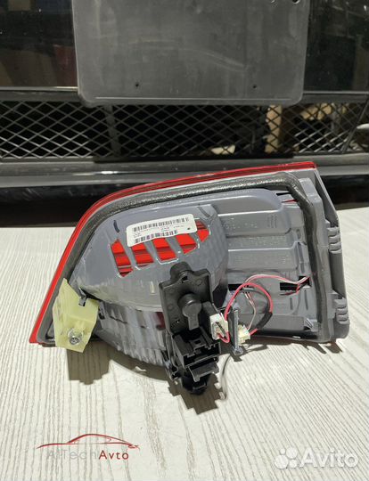 Фонарь крышки багажника правый BMW X3 F25