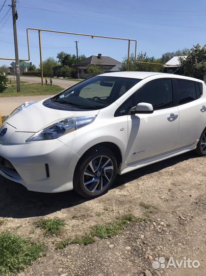 Nissan Leaf 109 л.с. AT, 2015, 119 000 км