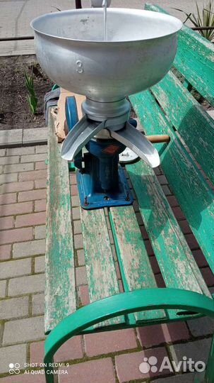 Сепаратор для молока ручной