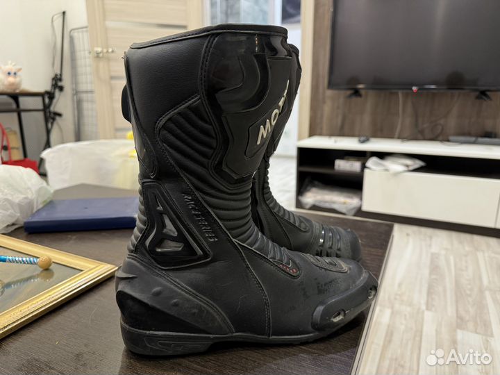 Мотоботы moteq