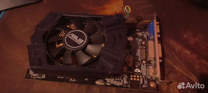 Видеокарта GTX750