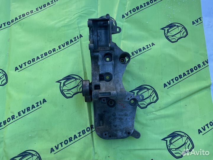 Кронштейн генератора Renault Logan 2