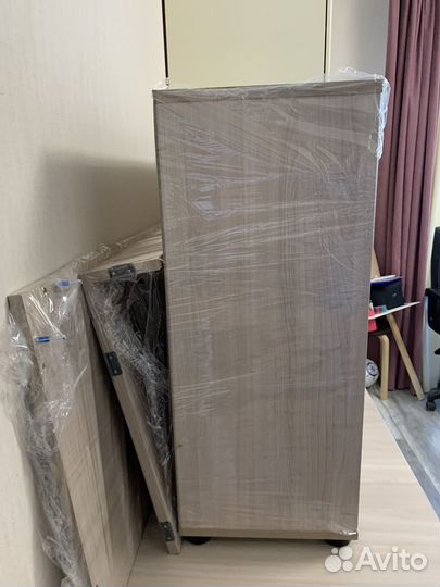 Письменный стол