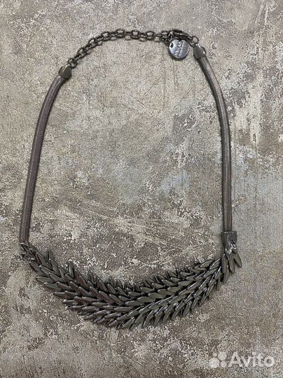 Украшение на шею