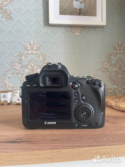Зеркальный фотоаппарат canon 6d