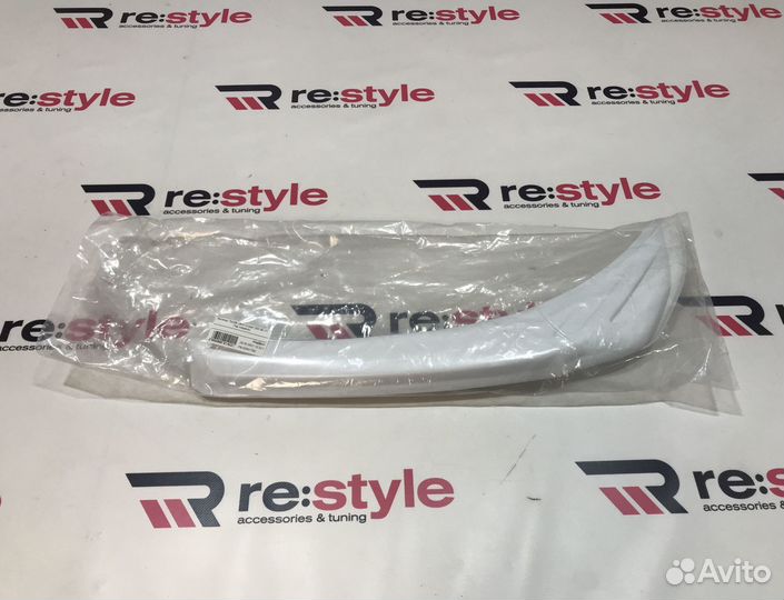 Ресницы Toyota Land Cruiser 200 2008-2011 S1074