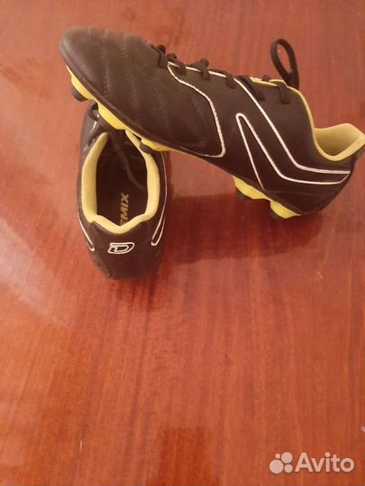 Футбольные бутсы 38 размер