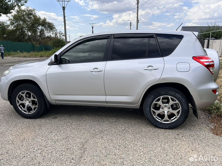 Toyota RAV4, 2012