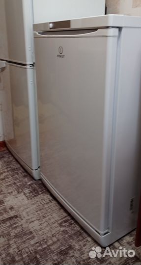 Морозильник Индезит SFR 100