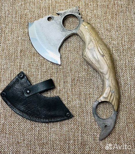 Топор в подарок мужчине