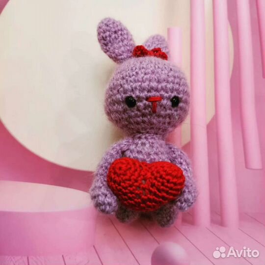 Зайчики с сердечками