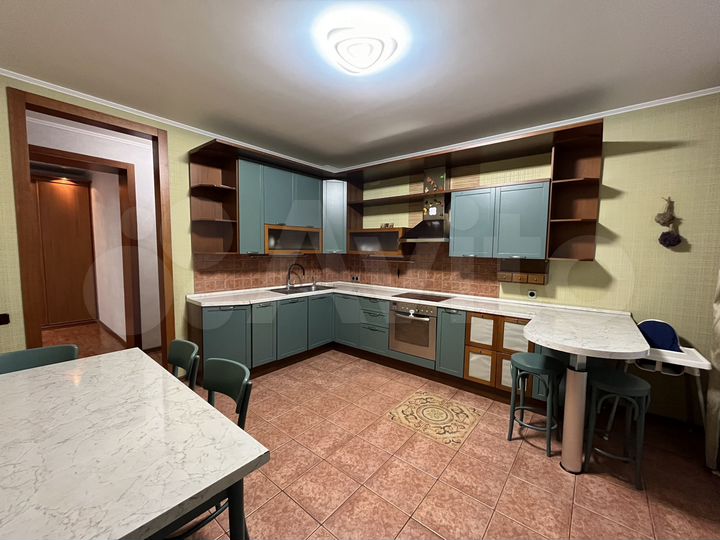 2-к. квартира, 95,1 м², 2/5 эт.