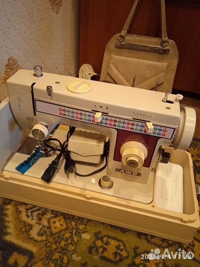 Швейная машина aika