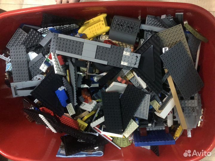 Ящик передвижной с lego