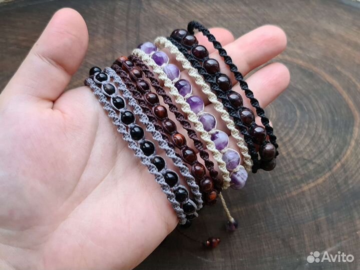 Браслеты с натуральными камнями в технике макраме