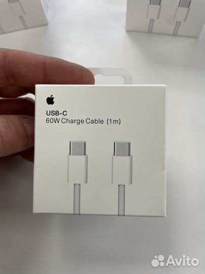 Зарядка на iPhone кабель