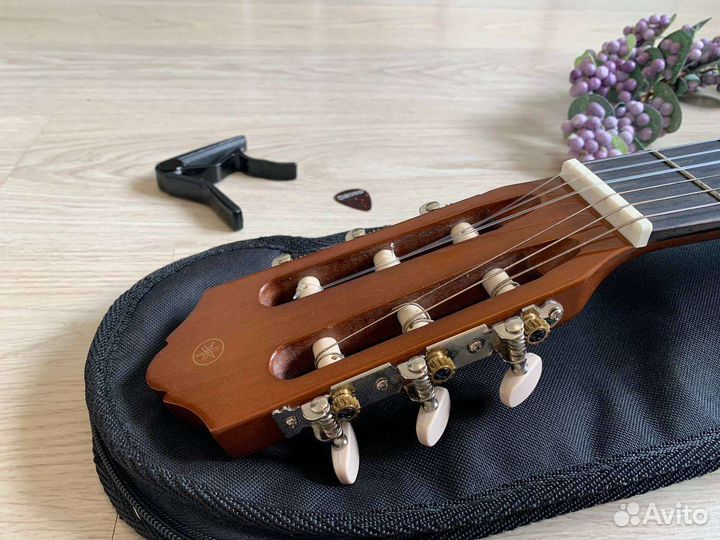 Гитара Yamaha C-40 классическая